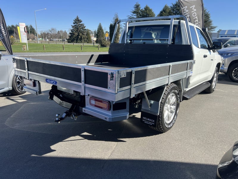 2025 Mitsubishi Triton CC CH 2.4D GLX 4WD 6AT image 4