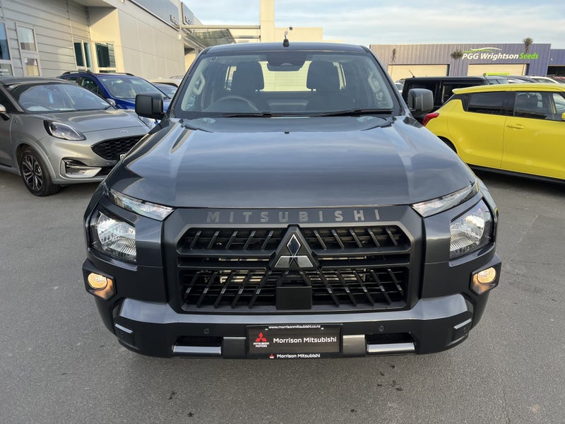 2025 Mitsubishi Triton CC CH 2.4D GLX 4WD 6AT image 5