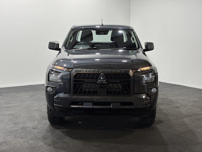 2025 Mitsubishi Triton CC CH 2.4D GLX 4WD 6AT image 2