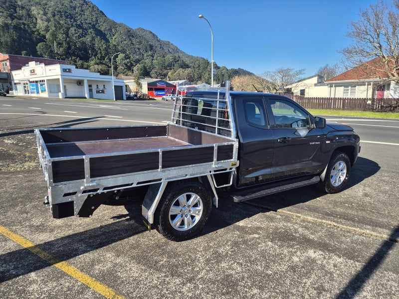 2025 Mitsubishi Triton CC GLX 4WD F/D image 3