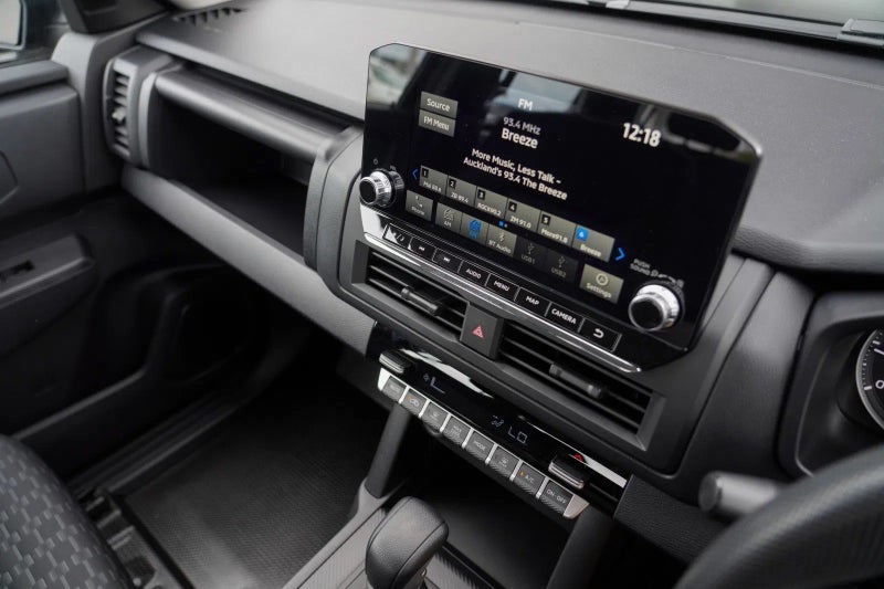 2025 Mitsubishi Triton Club cab chassi image 5