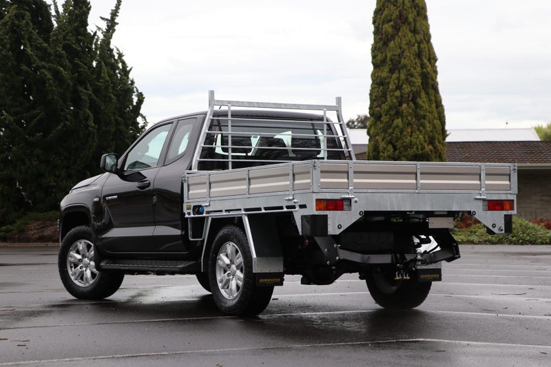 2025 Mitsubishi Triton Club Cab GLX 4WD 6AT 2.4DT image 2