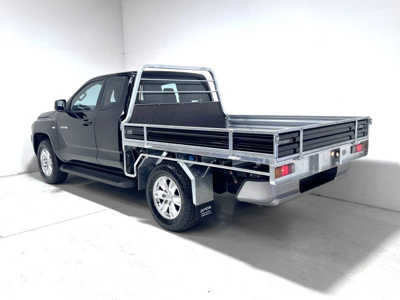 2025 Mitsubishi Triton Club Cab GLX 4WD 6AT 2.4DT image 5
