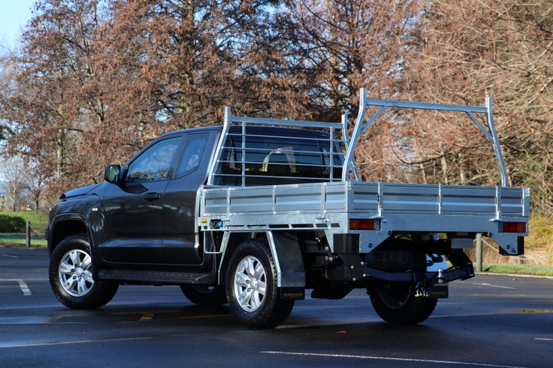 2025 Mitsubishi Triton Club Cab GLX 4WD 6AT 2.4DT image 2