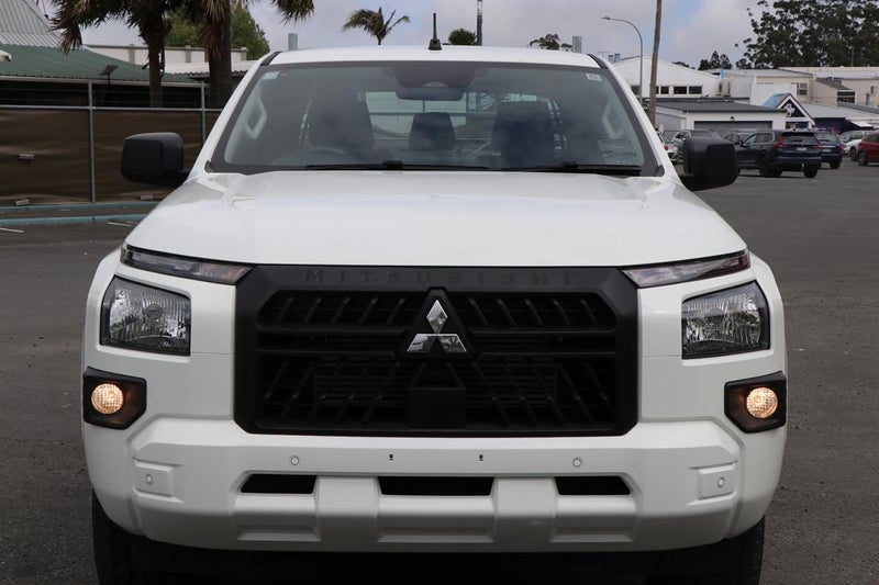 2025 Mitsubishi Triton DC C GLX 4WD 6AT 2.4 image 2