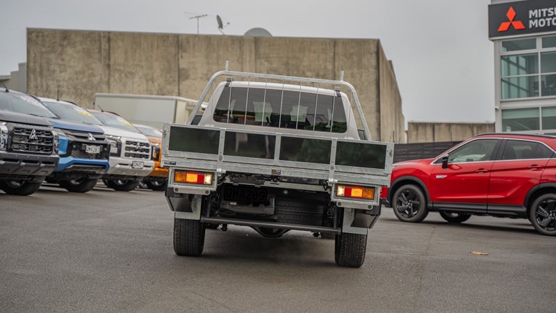 2025 Mitsubishi Triton Dc C Vrx 4Wd 6At 2.4 image 4