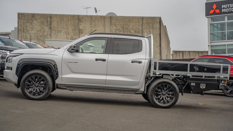 2025 Mitsubishi Triton Dc C Vrx 4Wd 6At 2.4 image 5