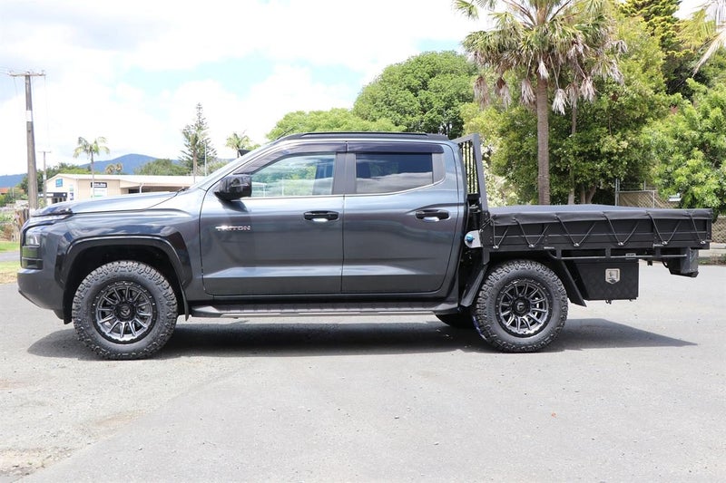 2025 Mitsubishi Triton DC C VRX 4WD 6AT 2.4 image 3