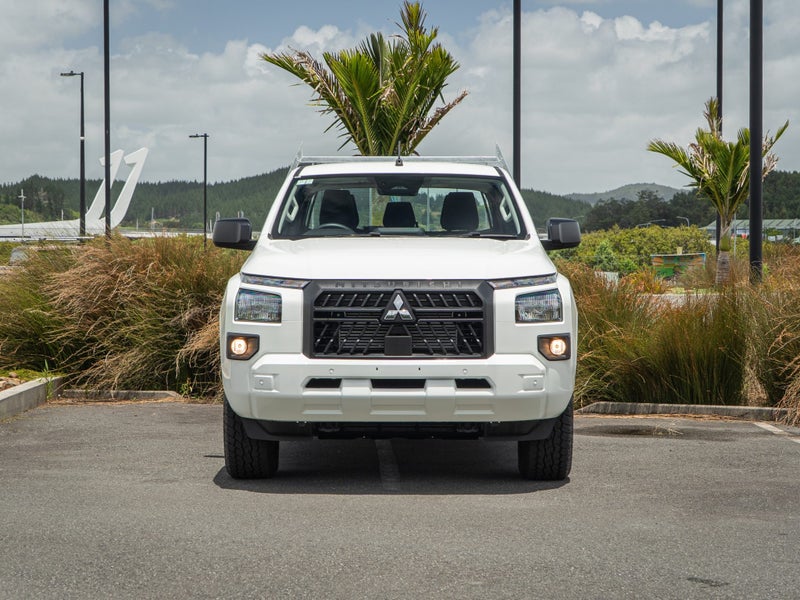 2025 Mitsubishi Triton DC CH 2.4D GLX 4WD Bi-Tu... image 4