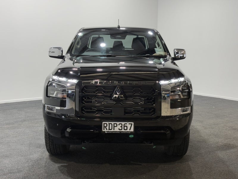 2025 Mitsubishi Triton DC CH 2.4D GLXR 4WD 6AT image 2