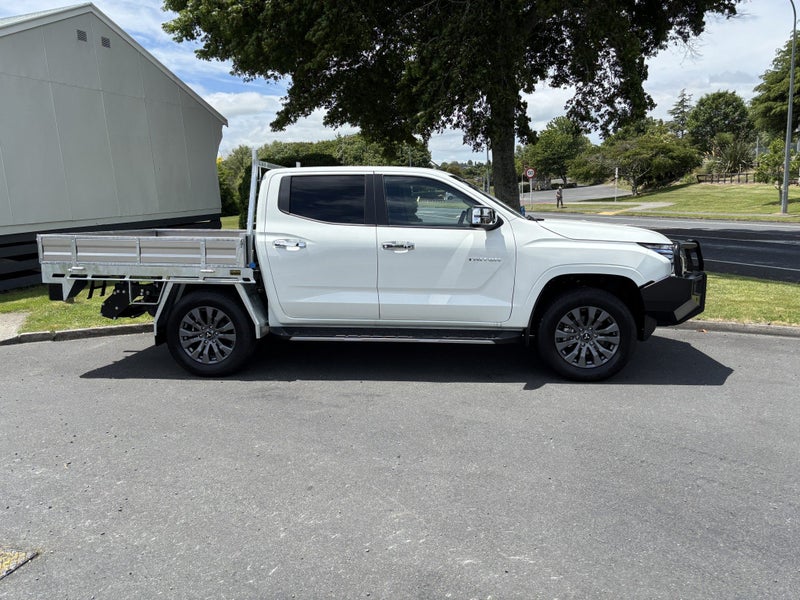 2025 Mitsubishi Triton DC CHASSIS GLXR 4WD 6AT... image 3