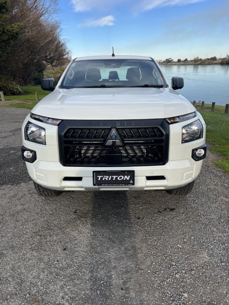 2025 Mitsubishi Triton DC GLX 4WD 6AT image 2