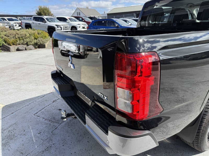 2025 Mitsubishi Triton DC GLX 4WD 6At image 5