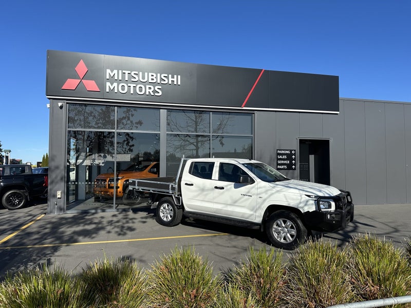 2025 Mitsubishi Triton DC GLX 4WD Farmpack - Fa... image 2