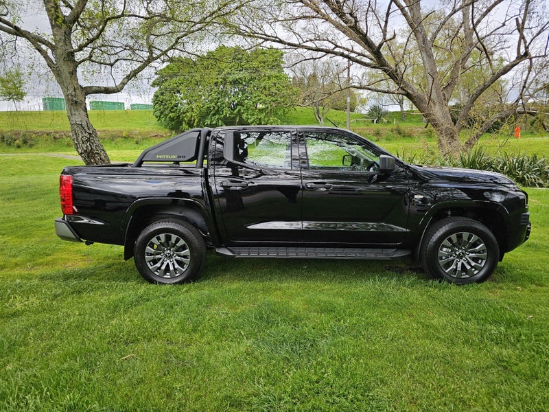 2025 Mitsubishi Triton DC GLX 6AT 2.4DT/6AT image 2