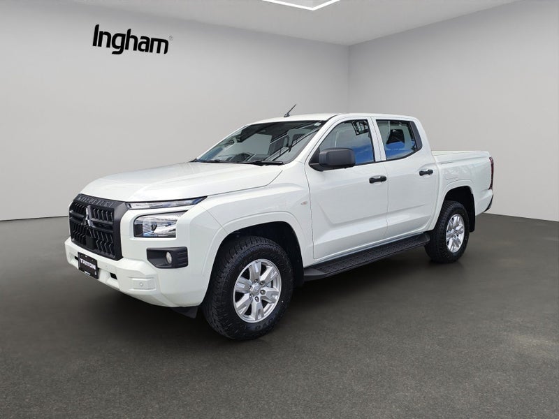 2025 Mitsubishi Triton DC GLX 6AT 2.4DT/6AT image 3