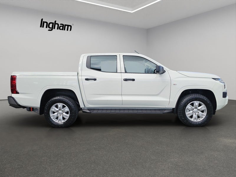 2025 Mitsubishi Triton DC GLX 6AT 2.4DT/6AT image 4