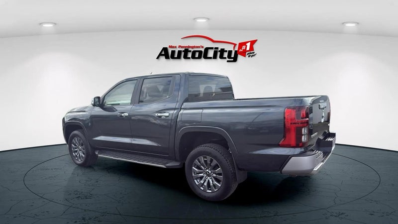 2025 Mitsubishi Triton DC GLX-R 4WD 6AT 2.4D image 3