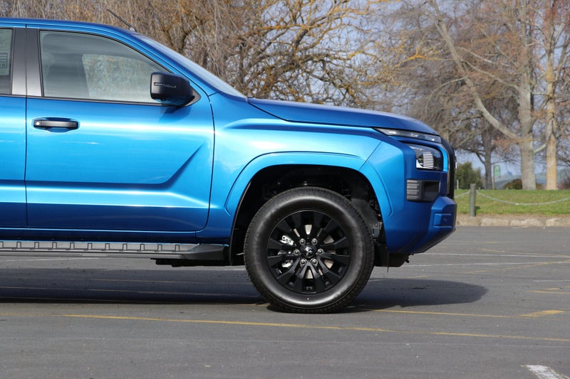 2025 Mitsubishi Triton Dc GLX Sport 4WD 6At image 5