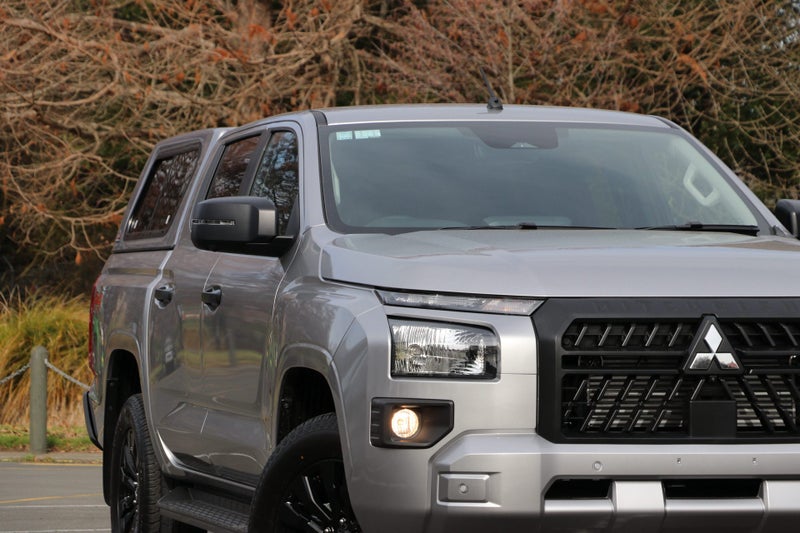 2025 Mitsubishi Triton Dc GLX Sport 4WD 6At image 4