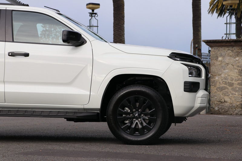 2025 Mitsubishi Triton Dc GLX Sport 4WD 6At image 5
