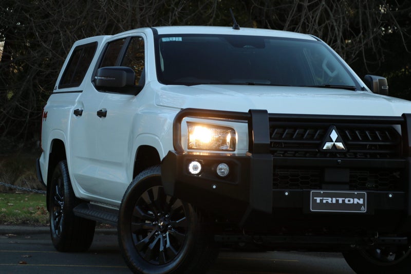 2025 Mitsubishi Triton Dc GLX Sport 4WD 6At image 3