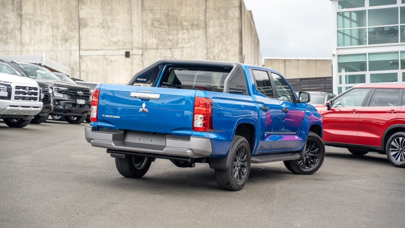 2025 Mitsubishi Triton Dc Glx Sport 4Wd 6At image 2