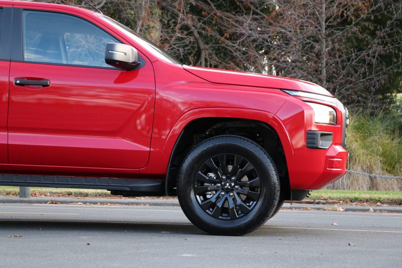 2025 Mitsubishi Triton Dc GLX Sport 4WD 6At image 5