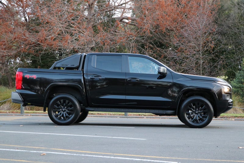 2025 Mitsubishi Triton Dc GLX Sport 4WD 6At image 3
