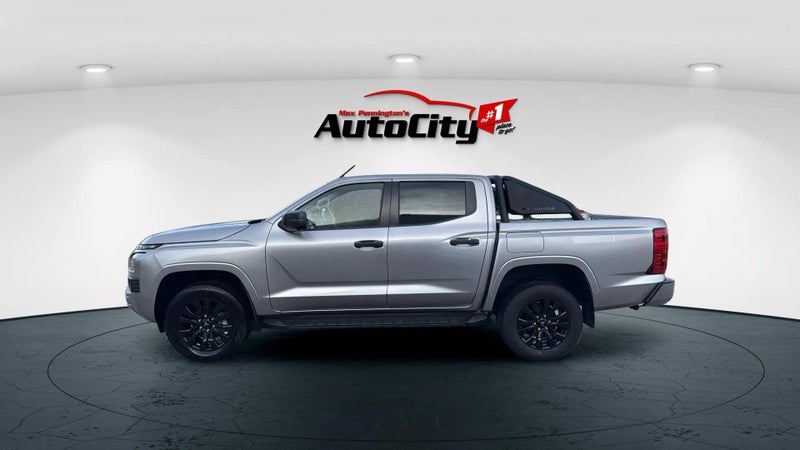 2025 Mitsubishi Triton DC GLX SPORT 4WD 6AT image 4