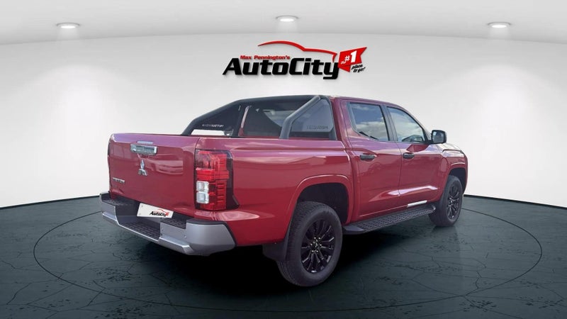 2025 Mitsubishi Triton DC GLX SPORT 4WD 6AT image 3