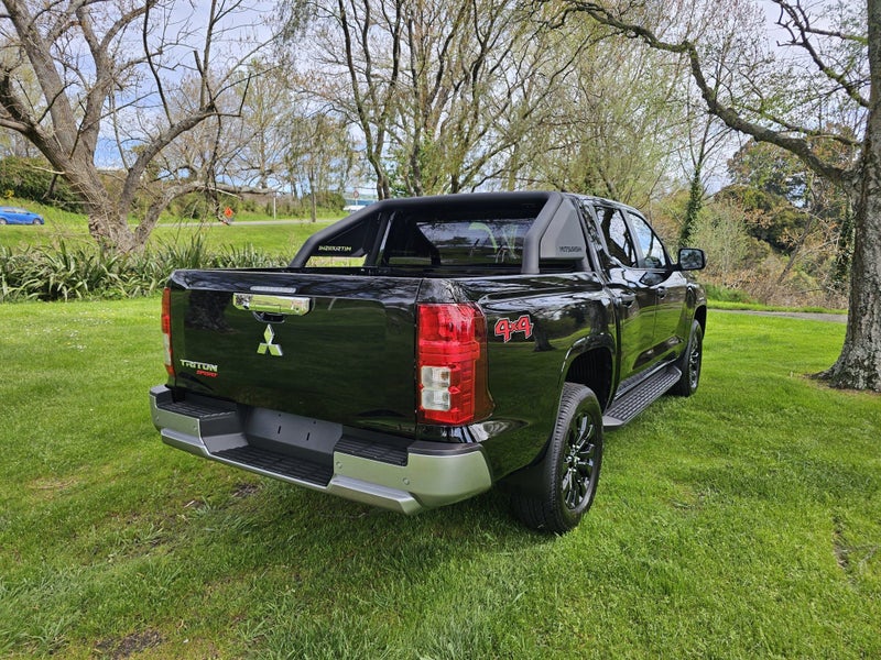 2025 Mitsubishi Triton DC GLX SPORT 4WD 6AT image 3