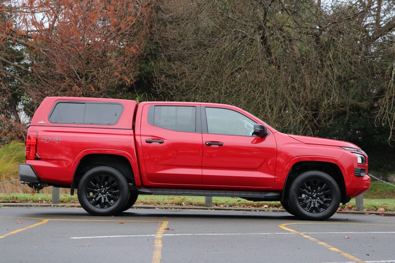 2025 Mitsubishi Triton Dc GLX Sport 4WD 6At image 4