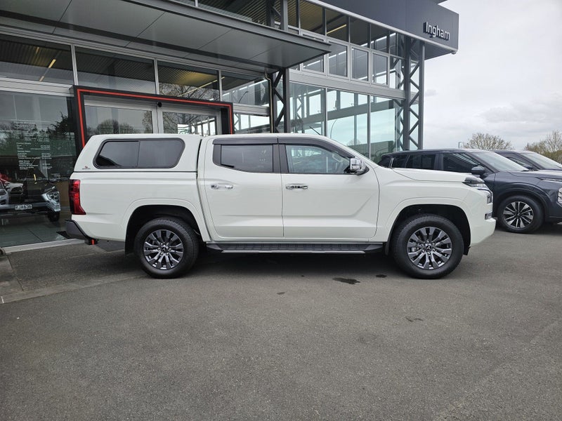 2025 Mitsubishi Triton DC GLXR 4WD 6AT 2.4D image 2