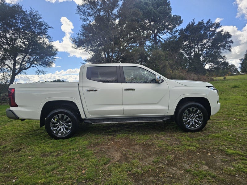 2025 Mitsubishi Triton DC GLXR 4WD 6AT 2.4D image 2
