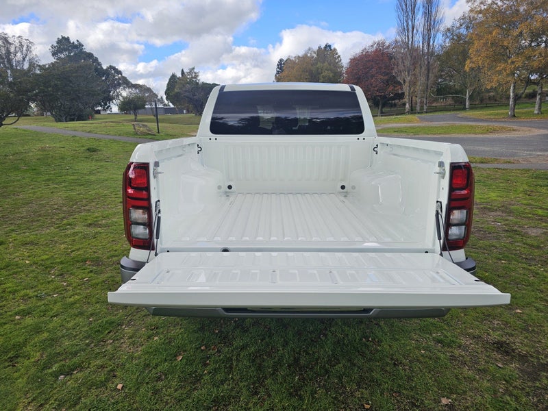 2025 Mitsubishi Triton DC GLXR 4WD 6AT 2.4D image 5