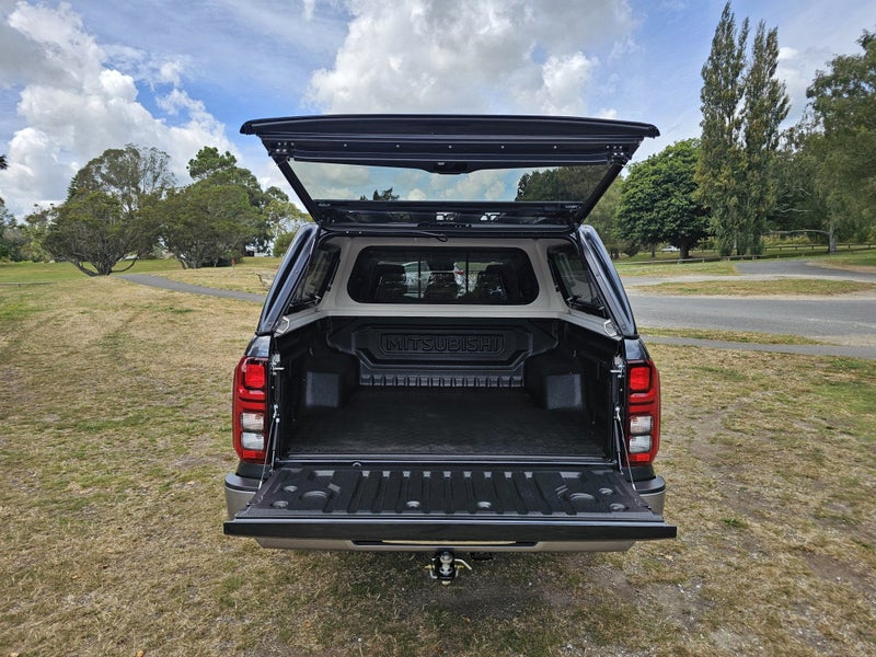 2025 Mitsubishi Triton DC GLXR 4WD 6AT 2.4D image 5