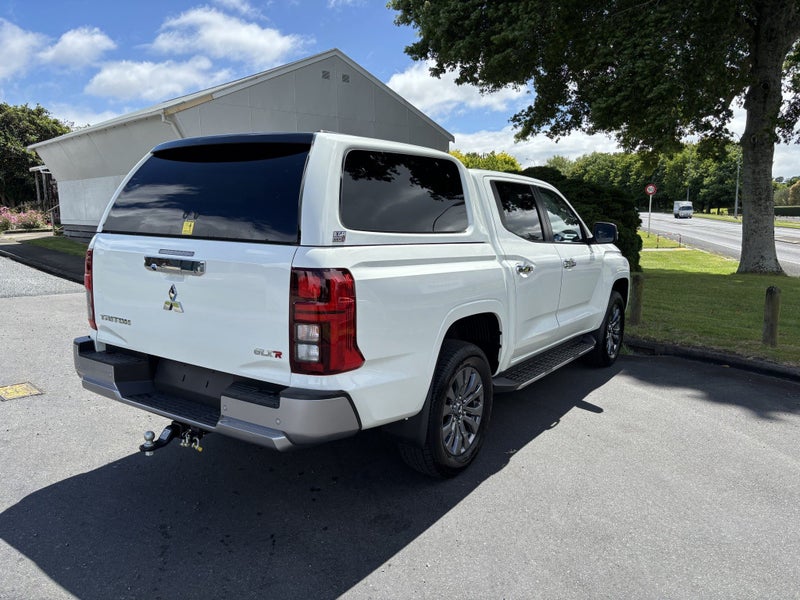 2025 Mitsubishi Triton DC GLXR 4WD 6AT 2.4D AUT... image 4