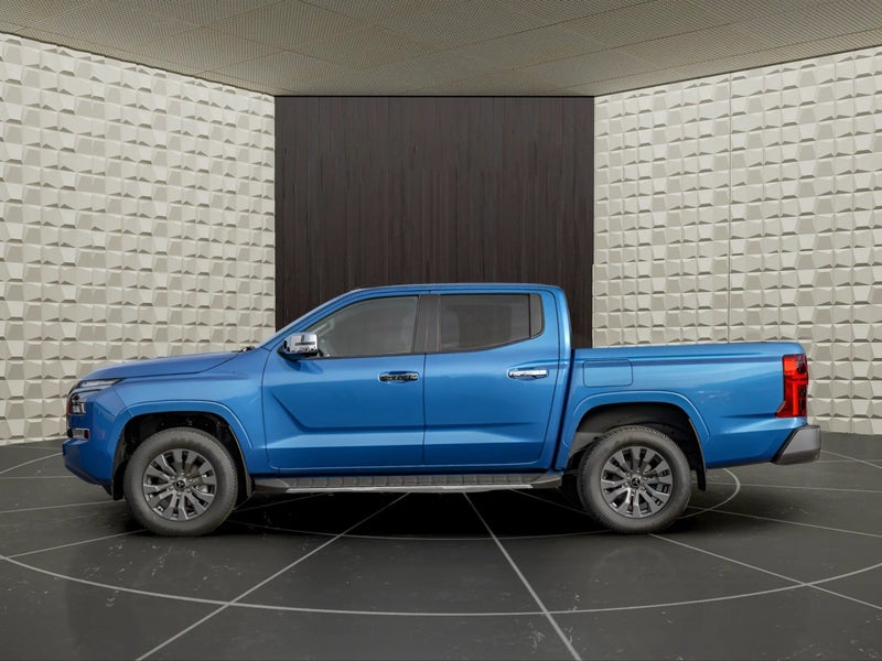 2025 Mitsubishi Triton Dc Glxr 6At 2.4Dt image 5