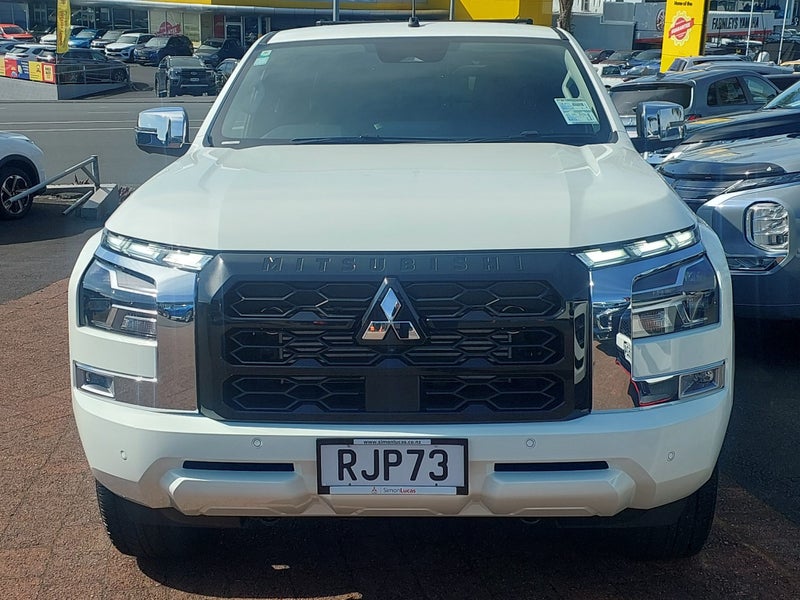 2025 Mitsubishi Triton DC GLXR AUTO 2.4D 2WD image 4