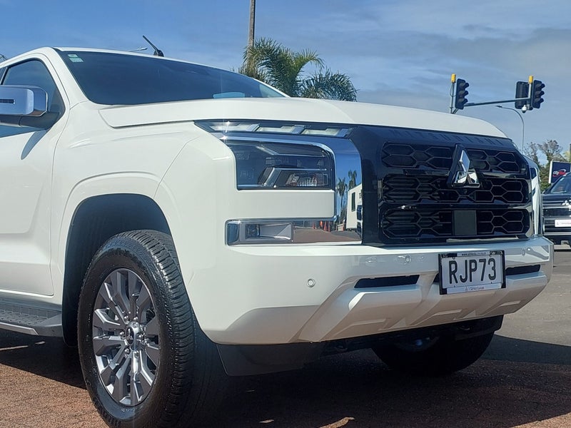 2025 Mitsubishi Triton DC GLXR AUTO 2.4D 2WD image 5