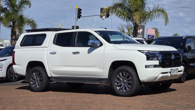 2025 Mitsubishi Triton DC GLXR AUTO 2.4D 2WD image 3