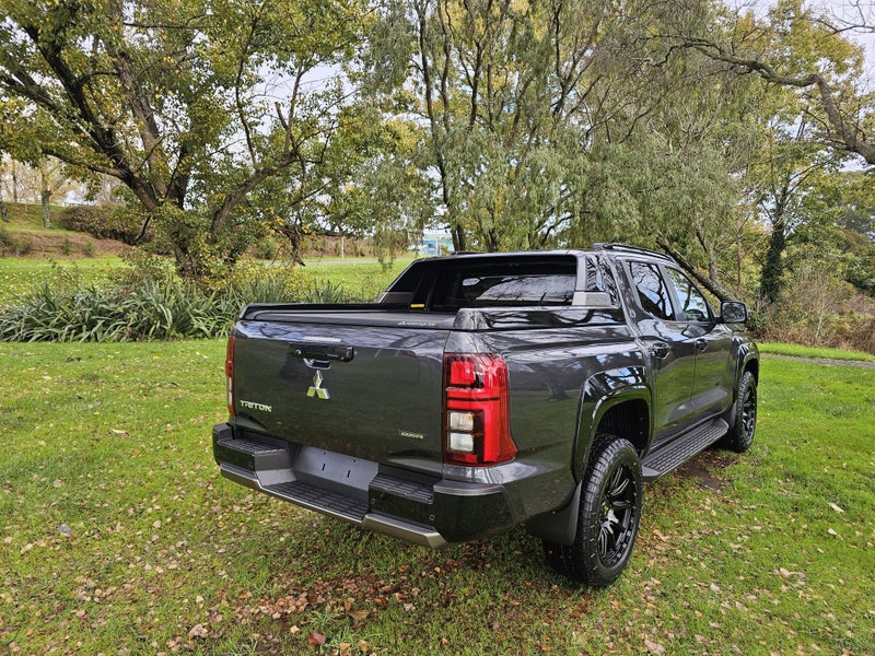 2025 Mitsubishi Triton DC GSR 4WD 6AT 2.4DT image 5