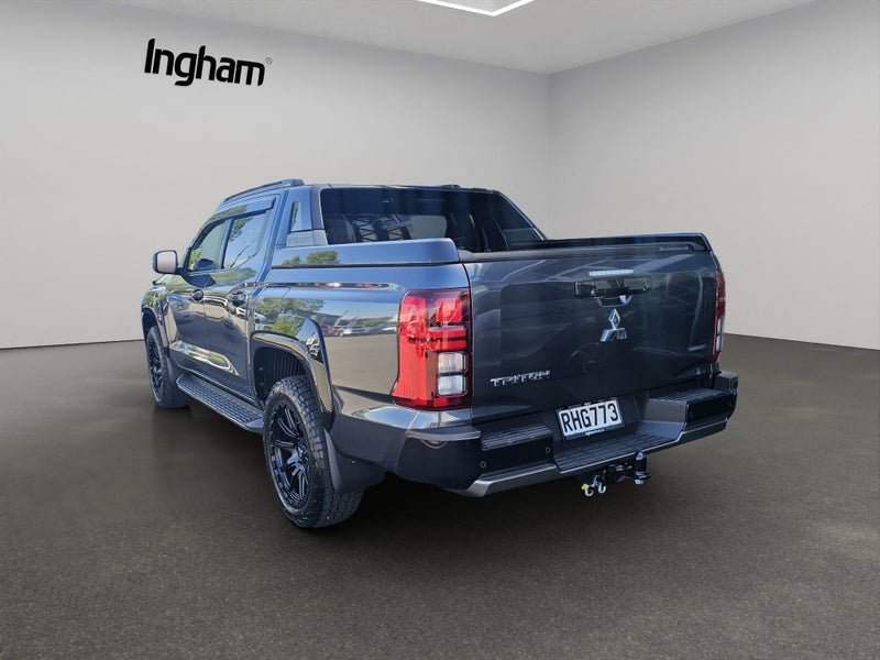 2025 Mitsubishi Triton DC GSR 4WD 6AT 2.4DT image 5