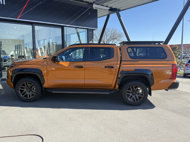 2025 Mitsubishi Triton DC VRX 4Wd 6At 2.4Dt image 3
