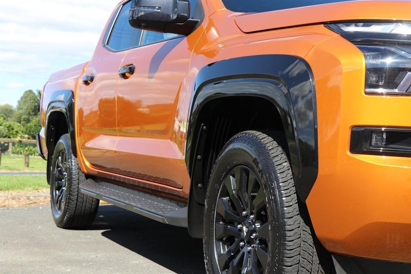 2025 Mitsubishi Triton DC VRX 4WD 6AT 2.4DT image 3