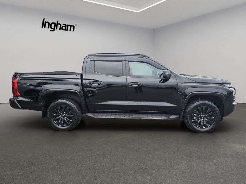 2025 Mitsubishi Triton DC VRX 4WD 6AT 2.4DT image 2