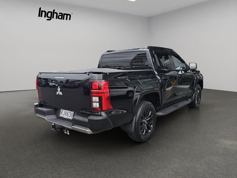 2025 Mitsubishi Triton DC VRX 4WD 6AT 2.4DT image 3