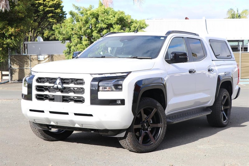 2025 Mitsubishi Triton DC VRX 4WD 6AT 2.4DT image 1