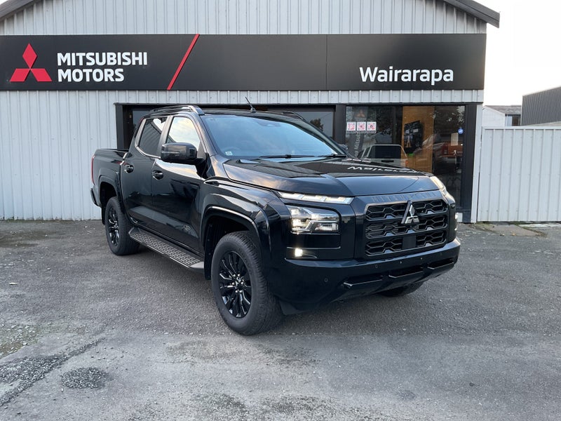 2025 Mitsubishi Triton Dc Vrx 4Wd 6At image 1